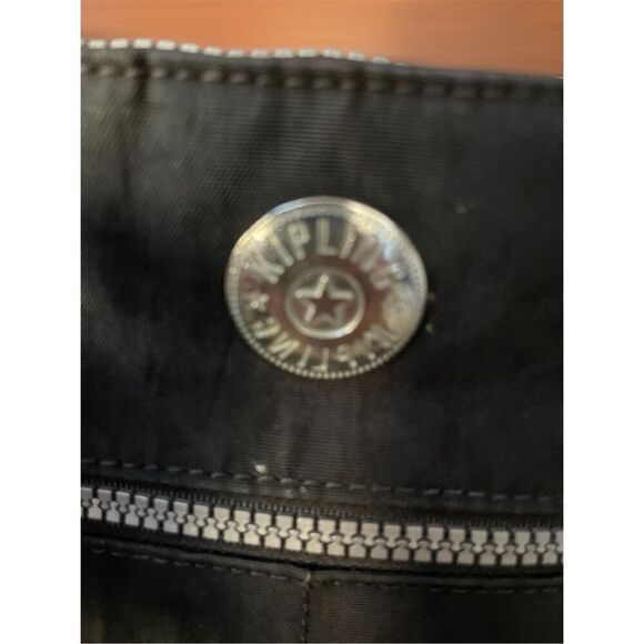 Kipling Black Nylon Crossbody Quiet Luxury Capsule Bag EUC - Picture 5 of 9